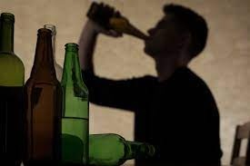 Quelle est la différence entre alcoolisme et dipsomanie ? Image 1