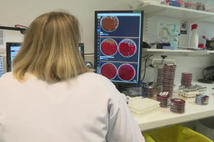 Un progrès considérable : le bon antibiotique à la bonne dos ... Image 1