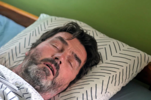 Fatigue extrême, risques d'AVC, masques : ce qu'il faut savo ... Image 1